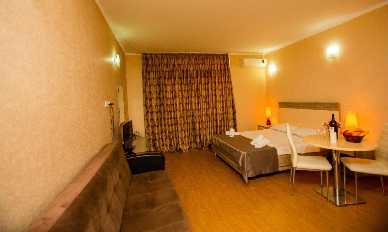 Luxury Apartments Batumi Exterior photo