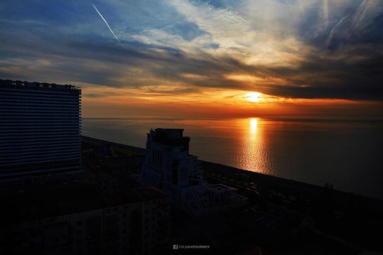 Luxury Apartments Batumi Exterior photo